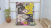 Handmade Azilal rug, 240 x 150 cm || 7.87 x 4.92 feet - KENZA & CO