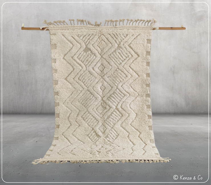 Beni Ouarain Rug, 240 x 155 cm || 7,87 x 5,09 feet, MS-341