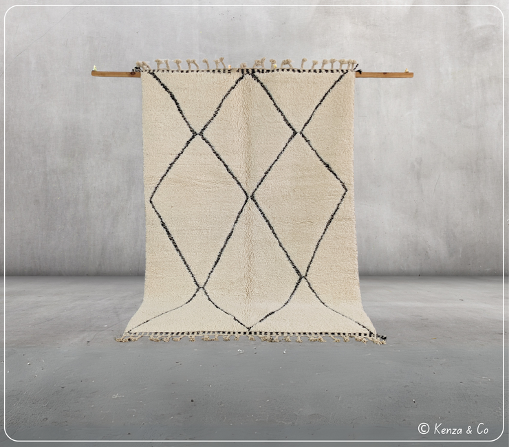 Beni Ouarain Rug, 250 x 165 cm || 8,2 x 5,41 feet, MS-325