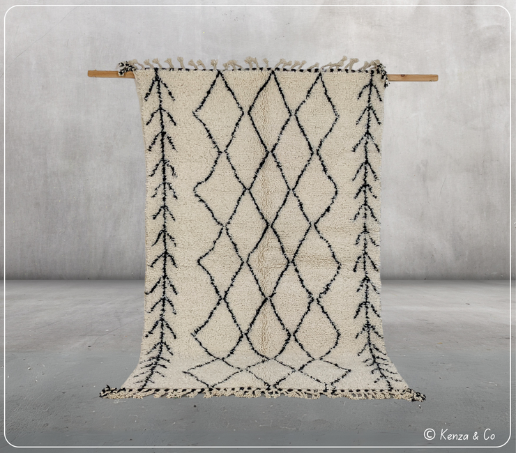 Beni Ouarain Rug, 245 x 150 cm || 8,04 x 4,92 feet, MS-320