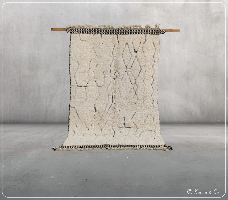 Beni Ouarain Rug, 225 x 145 cm || 7,38 x 4,76 feet, MS-323