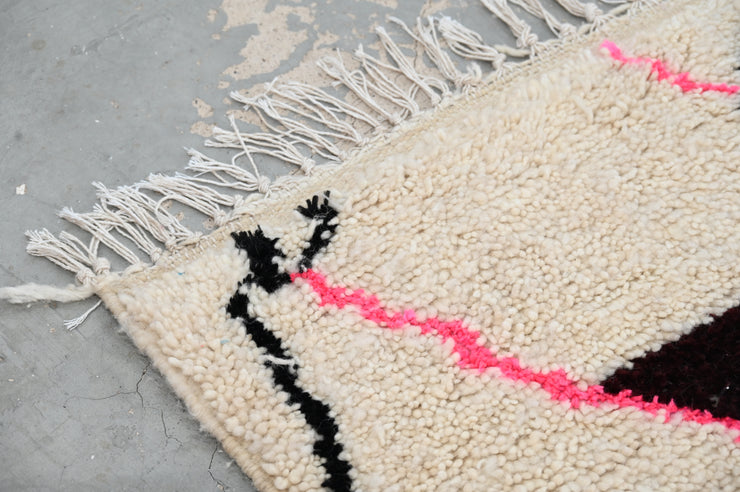 Tapis Azilal fait main, 230 x 150 cm, AZO-486