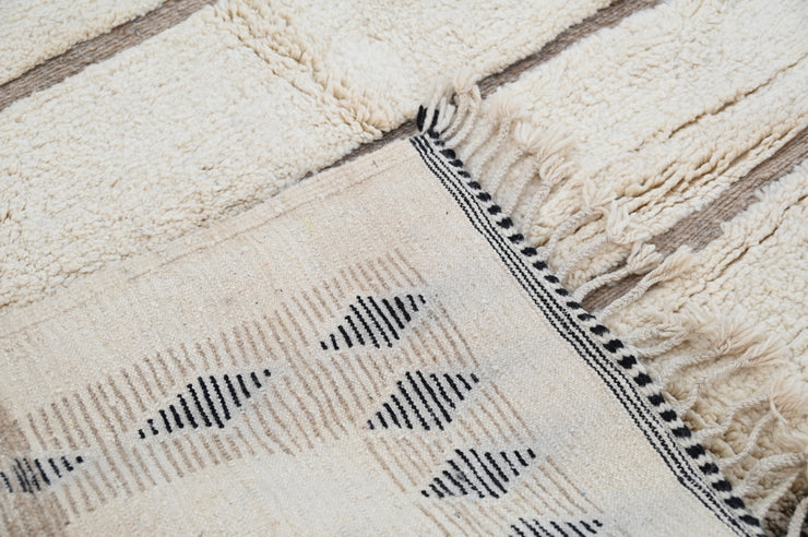 LARGE Beni Ouarain Rug, 305 x 195 cm, GO-700