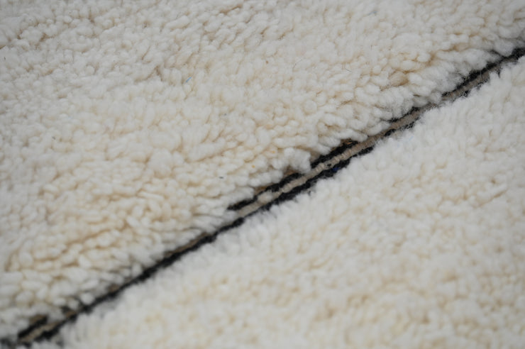 Beni Ouarain Rug, 145 x 110 cm, PO-411