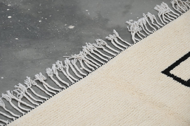 Beni Ouarain Rug, 250 x 150 cm, AZO-606