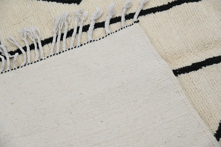 Beni Ouarain Rug, 250 x 150 cm, AZO-606