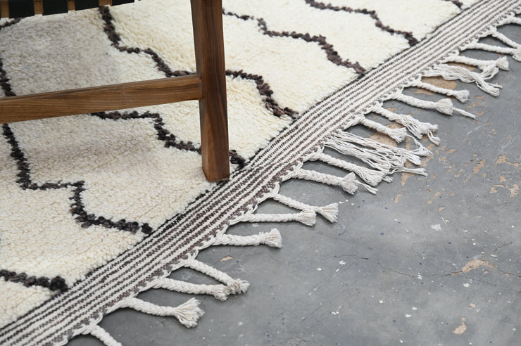 Beni Ouarain Rug, 235 x 150 cm, AZO-607