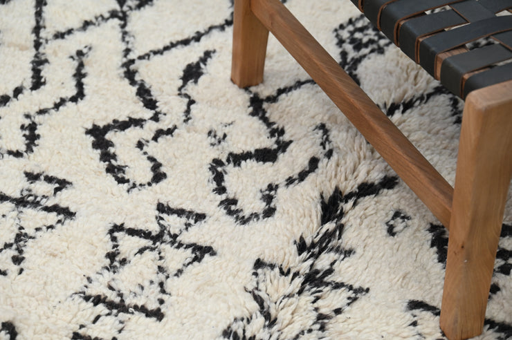 Beni Ouarain Rug, 220 x 145 cm, AZO-615