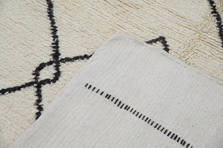 Beni Ouarain Rug, 250 x 160 cm, AZO-620