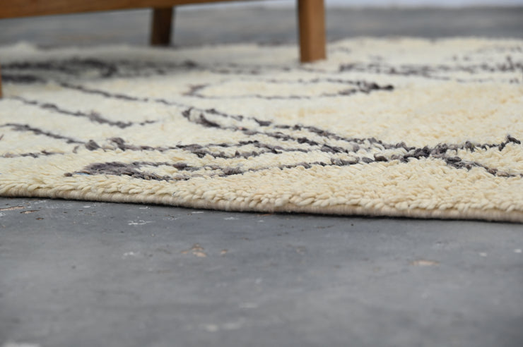 Beni Ouarain Rug, 240 x 150 cm, AZO-624