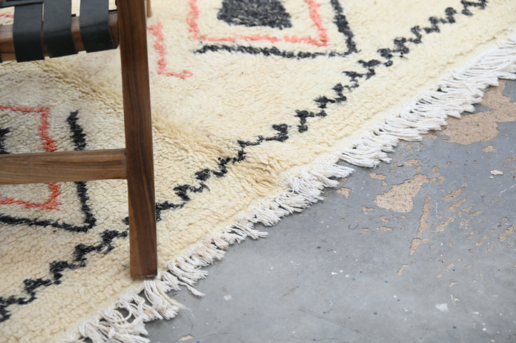 Handmade Azilal Rug, 230 x 145 cm, AZO-640