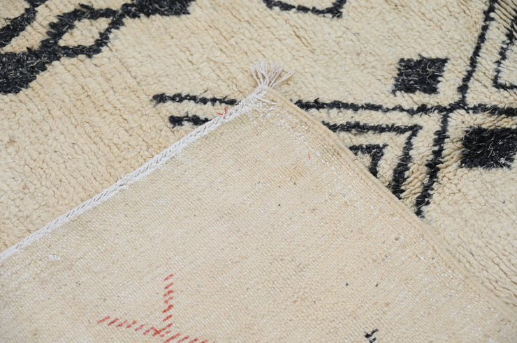 Handmade Azilal Rug, 230 x 145 cm, AZO-640