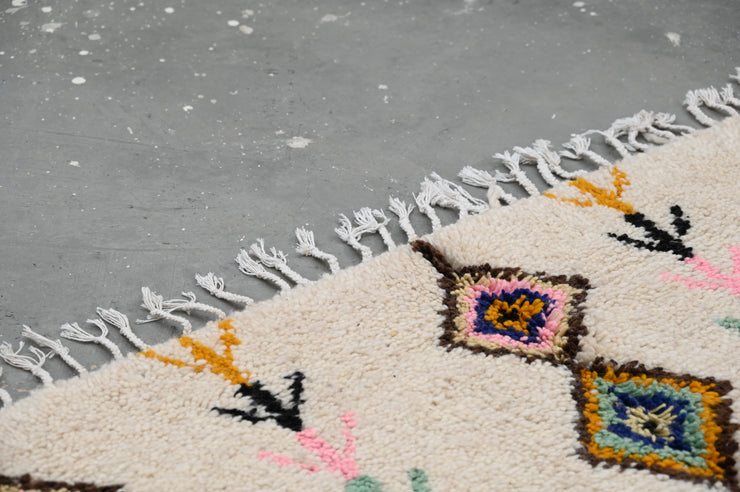 Handmade Azilal Rug, 245 x 145 cm, AZO-570