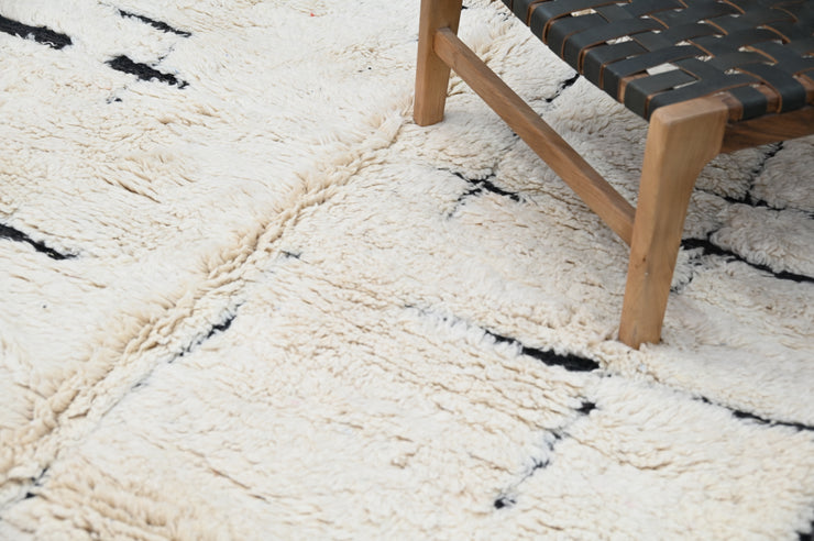 Beni Ouarain Rug, 245 x 160 cm, AZO-590