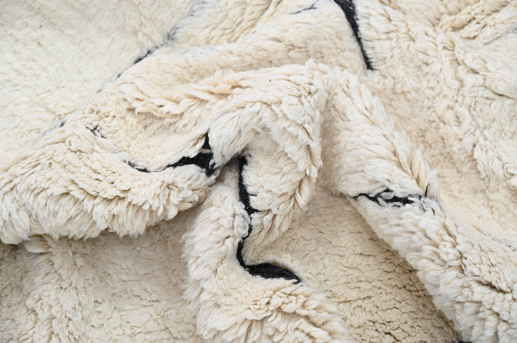 Beni Ouarain Rug, 245 x 160 cm, AZO-590