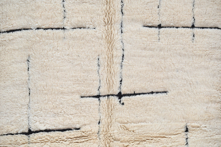 Beni Ouarain Rug, 245 x 160 cm, AZO-590