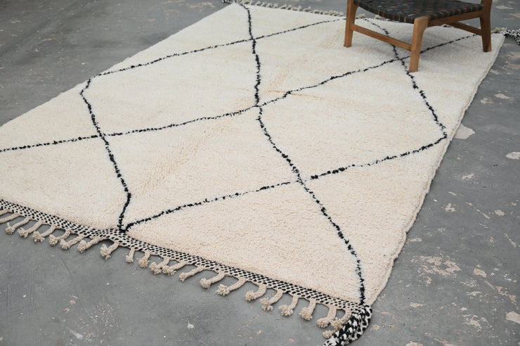 LARGE Beni Ouarain Rug, 310 x 205 cm, GO-750