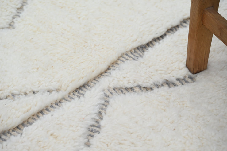 LARGE Beni Ouarain Rug, 305 x 205 cm, GO-762