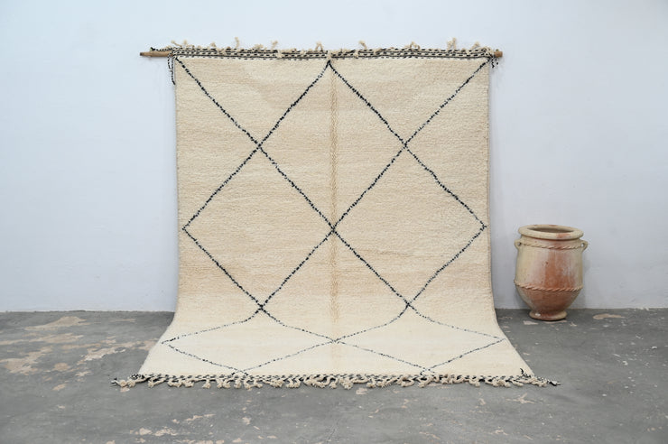 LARGE Beni Ouarain Rug, 295 x 210 cm, GO-763