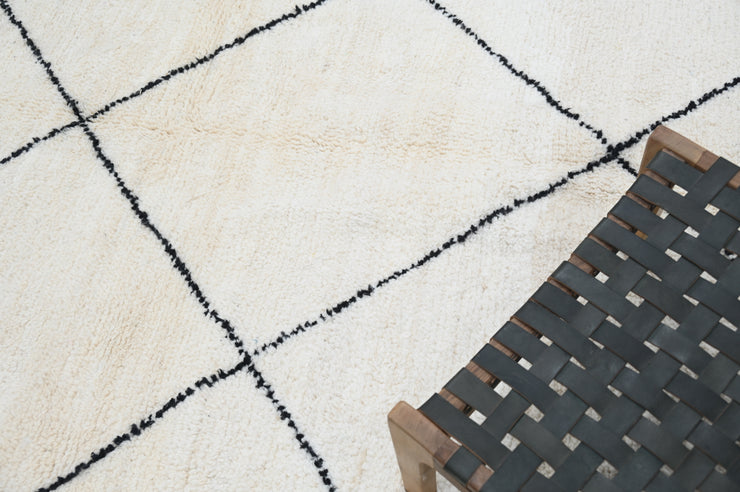LARGE Beni Ouarain Rug, 305 x 210 cm, GO-764