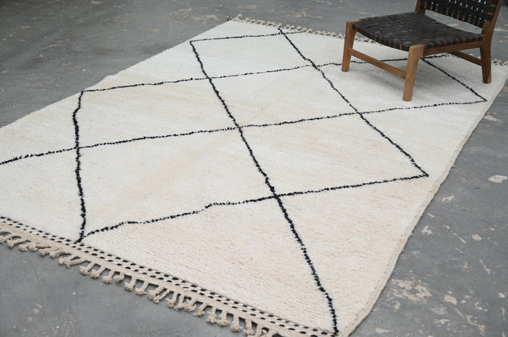 LARGE Beni Ouarain Rug, 305 x 210 cm, GO-764