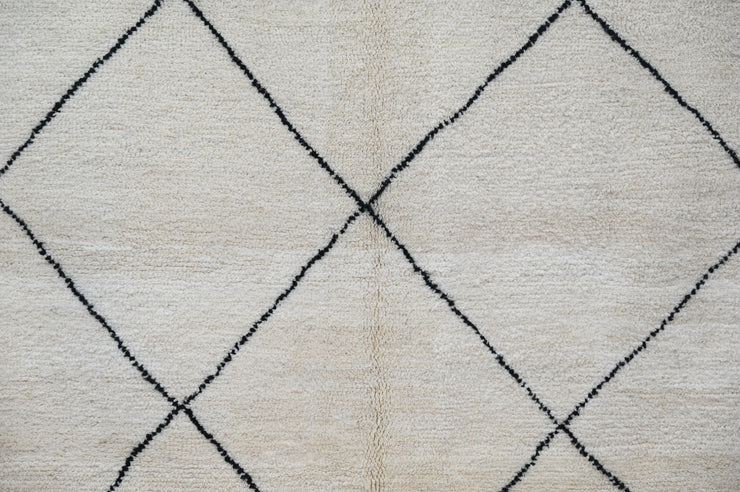 LARGE Beni Ouarain Rug, 305 x 210 cm, GO-764