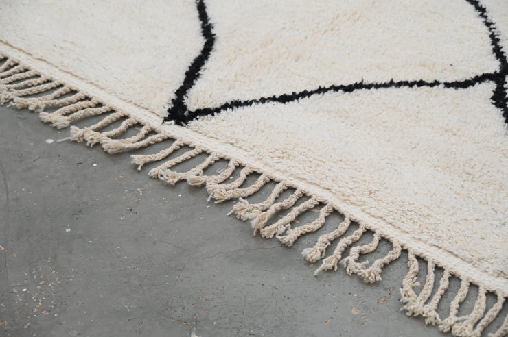 Beni Ouarain Rug, 250 x 175 cm, AZO-651