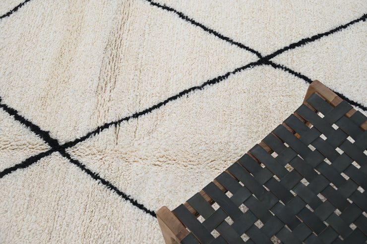 Beni Ouarain Rug, 250 x 175 cm, AZO-651