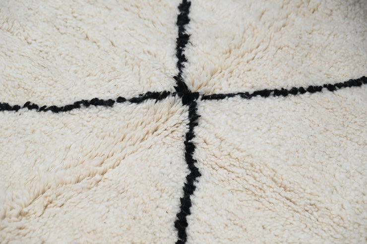 Beni Ouarain Rug, 245 x 160 cm, AZO-654