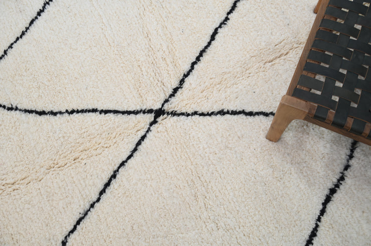 Beni Ouarain Rug, 245 x 160 cm, AZO-656