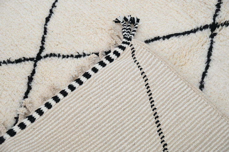 Beni Ouarain Rug, 245 x 160 cm, AZO-656