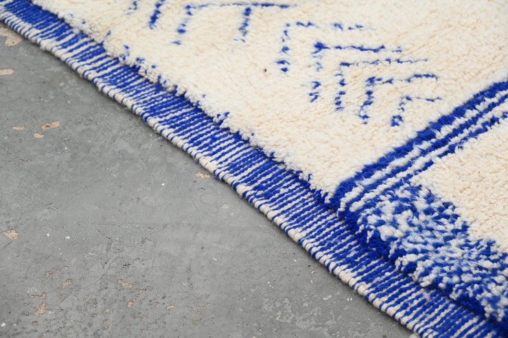 Handmade Azilal Rug, 240 x 160 cm, AZO-657