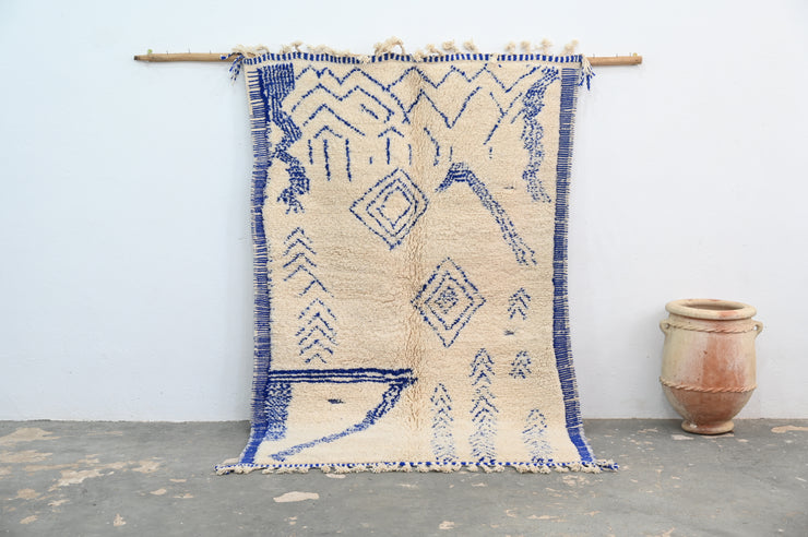 Handmade Azilal Rug, 240 x 160 cm, AZO-657