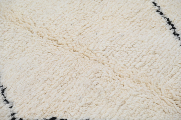 Beni Ouarain Rug, 250 x 160 cm, AZO-662