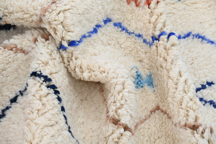 Handmade Azilal Rug, 260 x 165 cm, AZO-664