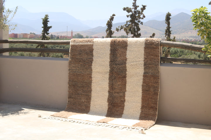 Tapis Beni Ouarain tissé à la main 255×160 cm - AZ820