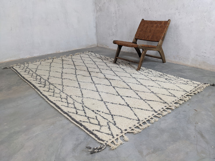 Beni Ouarain Rug, 255 x 165 cm || 8,37 x 5,41 feet, MS-305