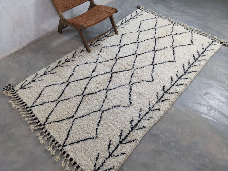 Beni Ouarain Rug, 245 x 150 cm || 8,04 x 4,92 feet, MS-320