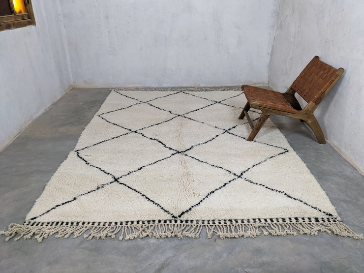 LARGE Beni Ouarain Rug, 285 x 210 cm || 9,35 x 6,89 feet, G-319