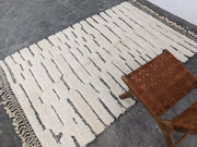 Beni Ouarain Rug, 250 x 165 cm || 8,2 x 5,41 feet, MS-332