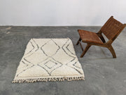 Beni Ouarain Rug, 150 x 110 cm || 4,92 x 3,61 feet, P-183