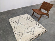 Beni Ouarain Rug, 150 x 110 cm || 4,92 x 3,61 feet, P-183