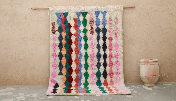Azilal-teppe 240×165 – Fargerike striper stammemønster, GO-952