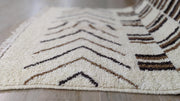 Handmade Azilal rug, 240 x 145 cm || 7.87 x 4.76 feet - KENZA & CO