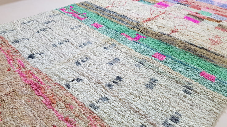 Handmade Azilal rug, 250 x 150 cm || 8.2 x 4.92 feet