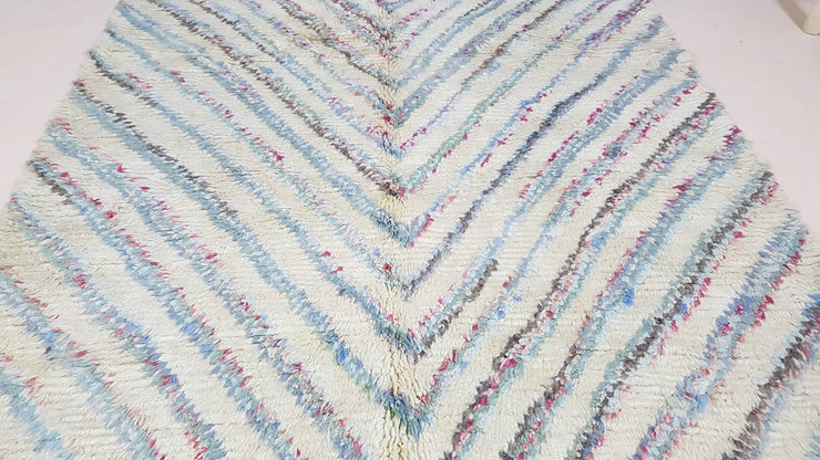 Handmade Azilal rug, 235 x 150 cm || 7.71 x 4.92 feet - KENZA & CO