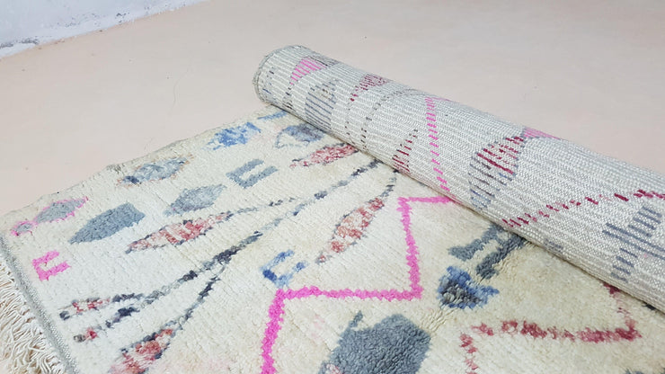 Handmade Azilal rug, 240 x 135 cm || 7.87 x 4.43 feet - KENZA & CO