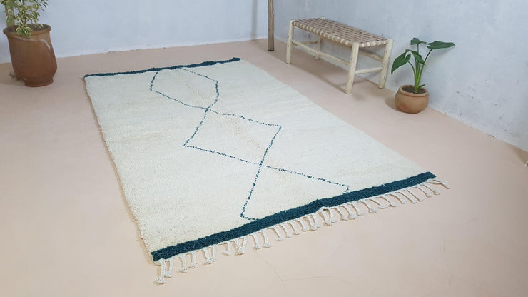 Beni Ouarain rug, 255 x 165 cm || 8.37 x 5.41 feet - KENZA & CO