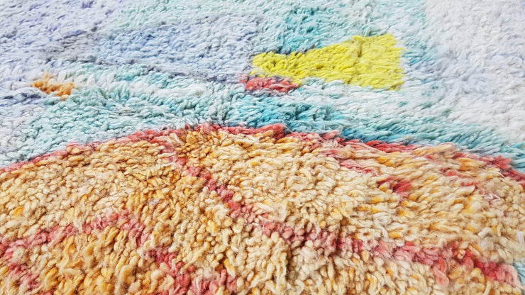 Handmade Azilal rug, 245 x 165 cm || 8.04 x 5.41 feet - KENZA & CO