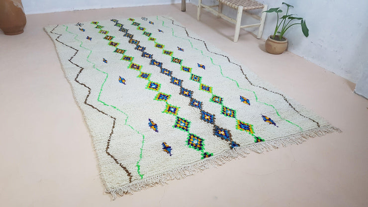 Large Azilal rug, 300 x 170 cm || 9.84 x 5.58 feet - KENZA & CO
